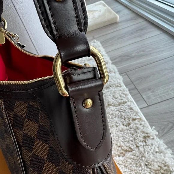 🤎 Louis Vuitton Thames GM – Damier Ebene – Red Interior - Picture 7 of 15